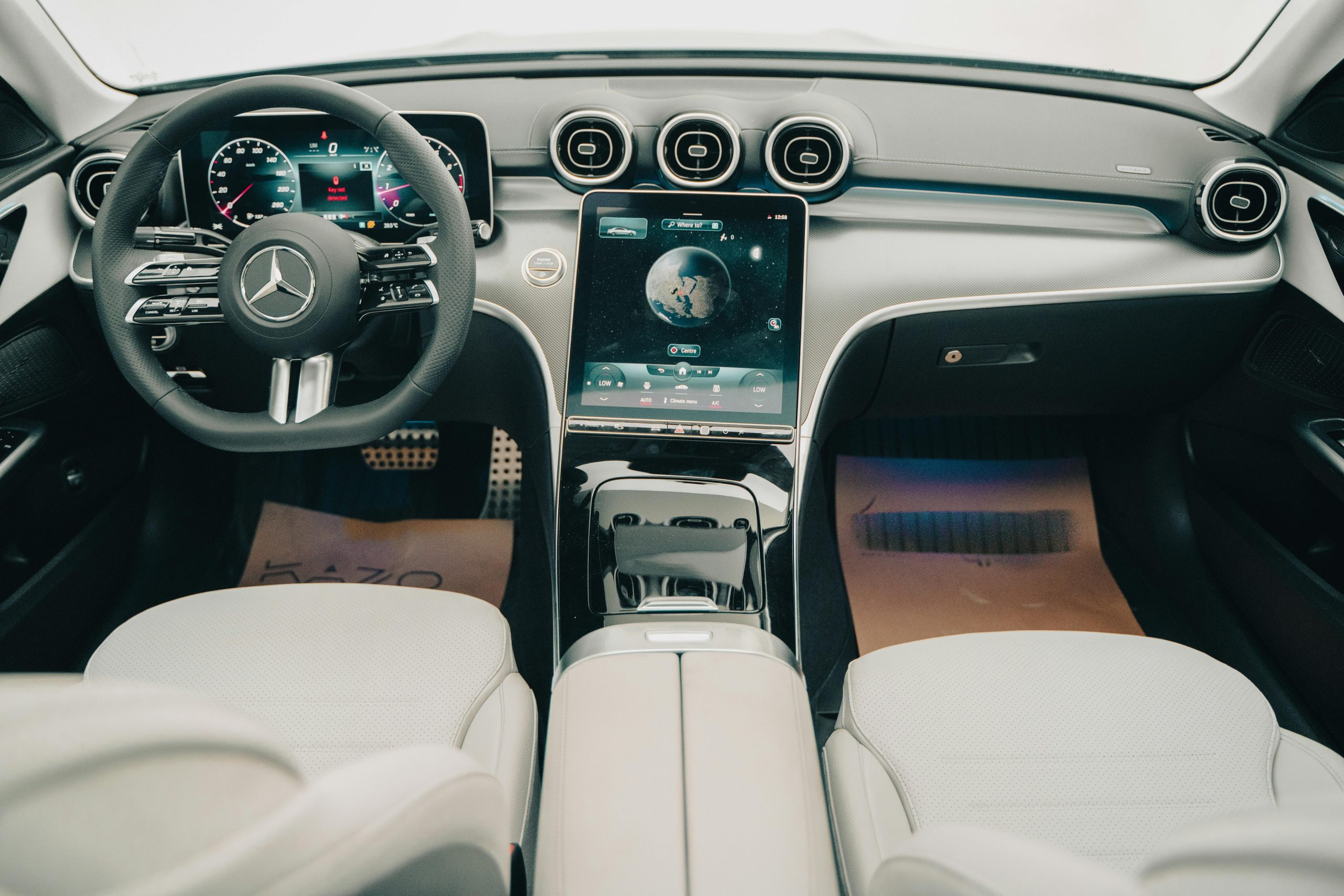 Luxury Car Innovations: When Comfort Meets Cutting-Edge Tech